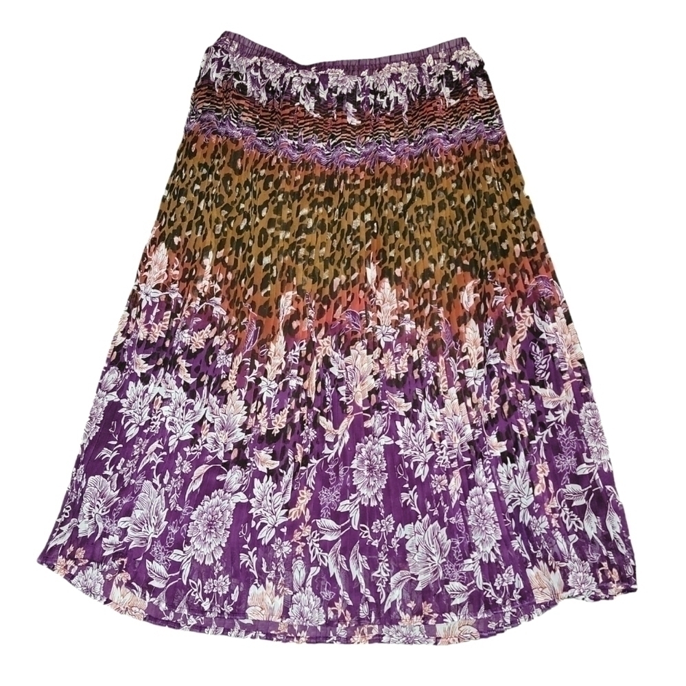Bonworth size large skirt. Pleated animal print